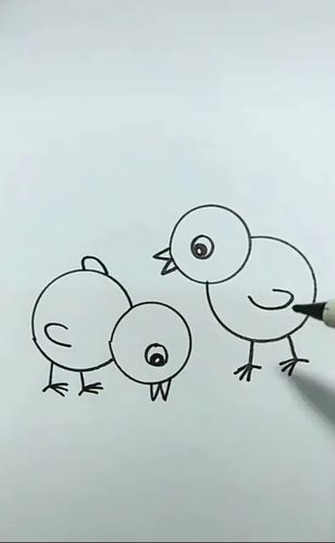 2020年4月13日小班亲子互动:绘画《快乐的小鸡》