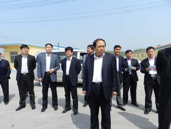 济宁市委常委副市长周洪,梁山县副县长王宇帆来公司考察指导工作