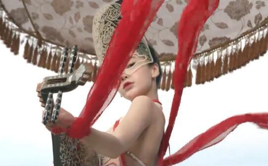 就拿之前的电影《狄仁杰神都龙王》来说,angelababy所饰演的花魁"