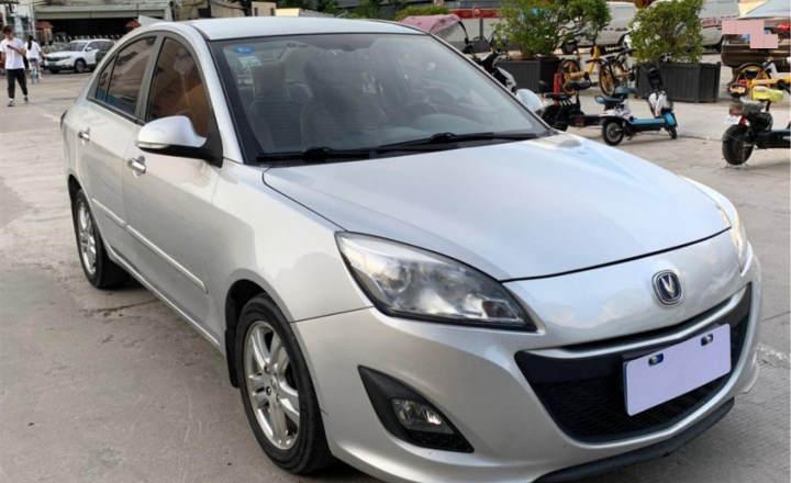 长安 悦翔v5 2012款 1.5l 手动梦幻型