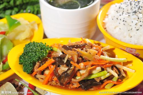 鱼香肉丝套餐饭图片
