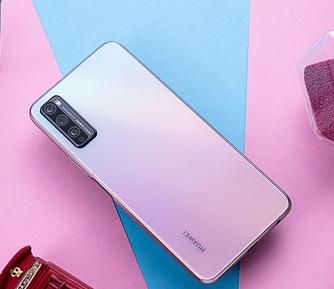 华为畅享20pro樱雪晴空新配色就如同它的名字一样浪漫