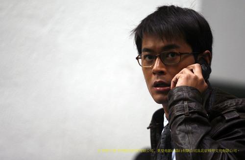 摩托手机进军电影 《保持通话》剧照赏 原创