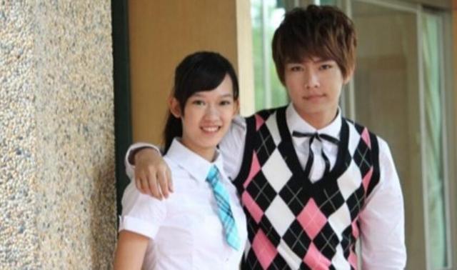 而比黄子佼小十九岁的孟耿如,曾经出演过《恶作剧之吻2》中的林好美