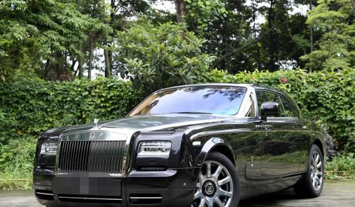 对于劳斯莱斯车型大家应该都非常熟悉,劳斯莱斯本身就是一个是全球