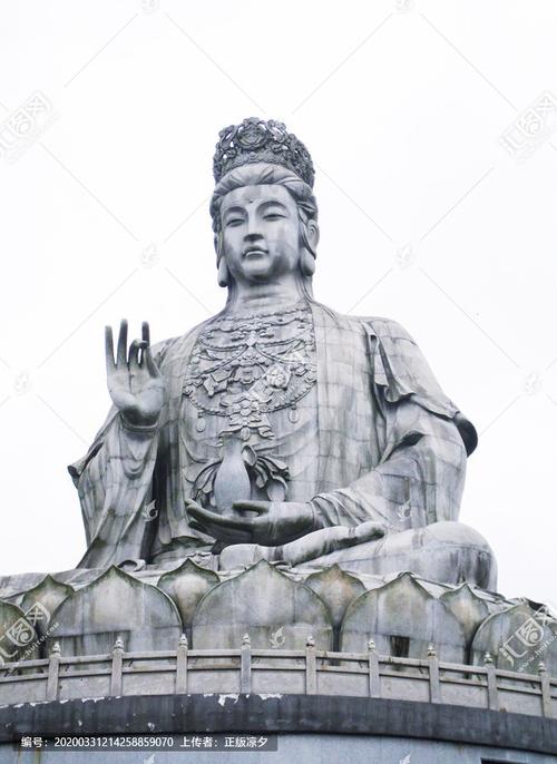 东莞观音山观音石像