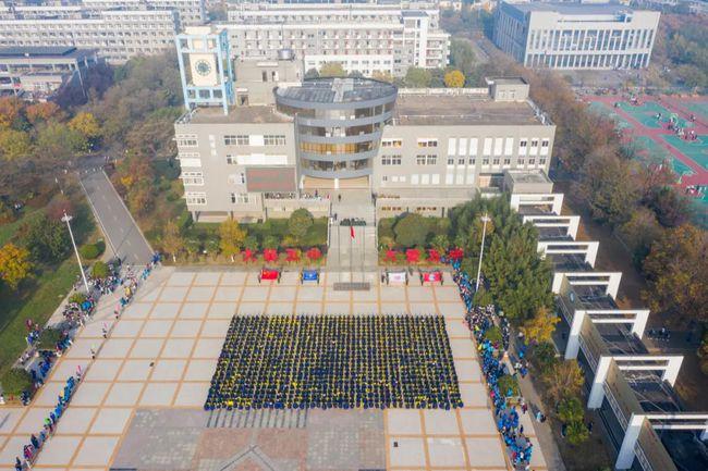 喜迎十年校庆献礼建党百年阜阳五中举行第十二届秋季田径运动会