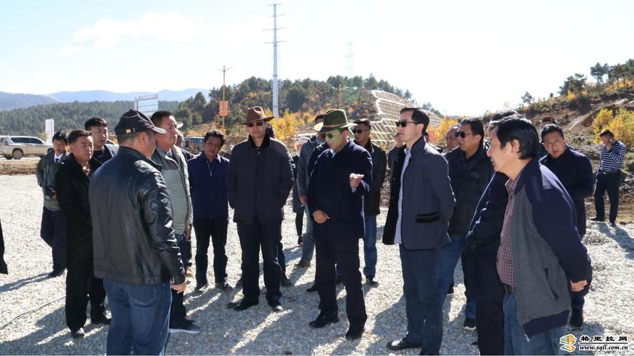 10月28日,州委副书记,州长齐建新率调研组深入香格里拉市调研重点