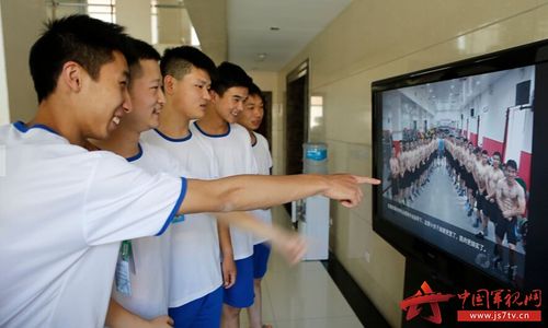 组图:为您"揭秘"空军招飞定选检测全程