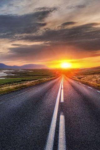 通向远方的路简笔画六年级