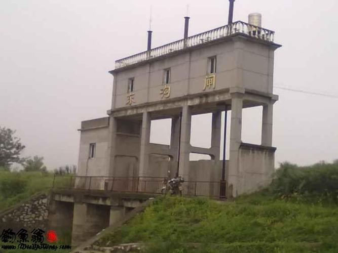 东风农场位于大冶市西北部,东连三山湖,与鄂州市杜山镇接壤,西通梁子