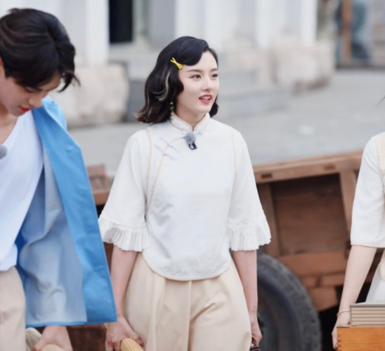 原创《跑男9》女星换民国装,姜贞羽孟子义够美,见到宋雨琦爱了爱了