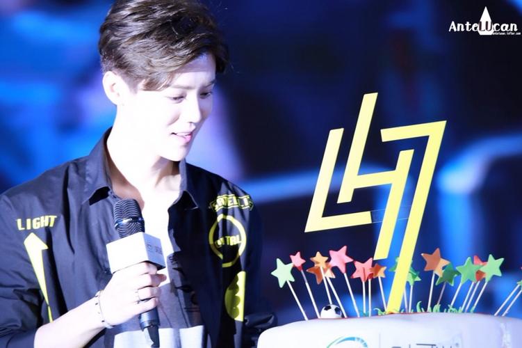 2016鹿晗生日会_高清图片大全-爱豆app