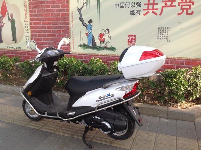 豪爵国四电喷海王星ua125te