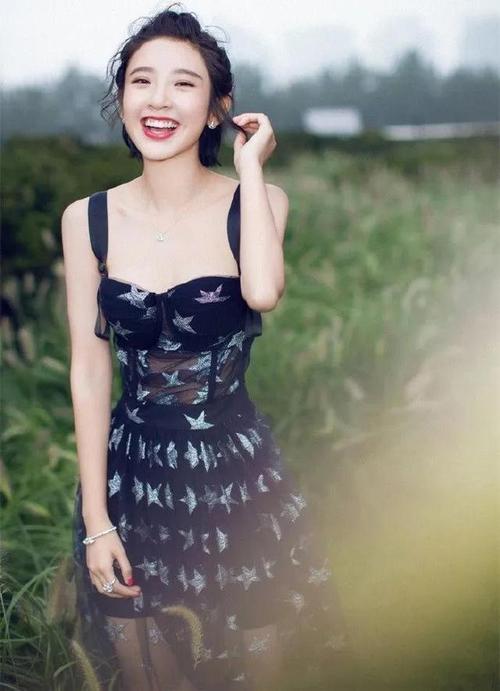 唐艺昕性感写真释出