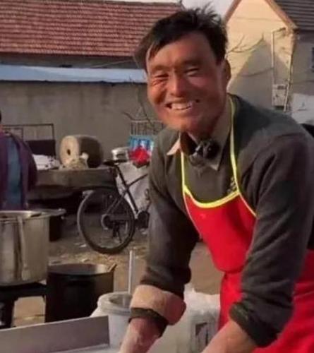 3元拉面卖15年,山东拉面哥爆红网络:让刘德华吃上我做