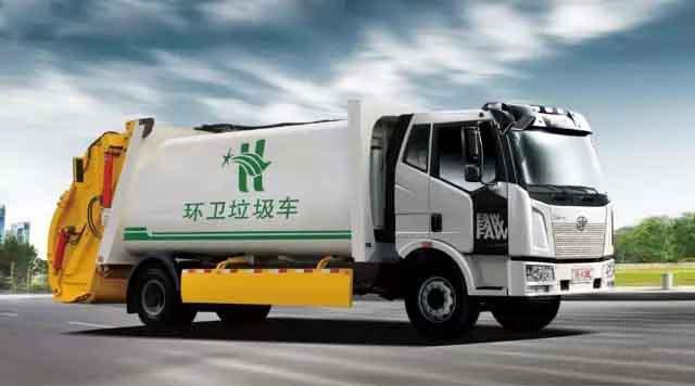 11台一汽解放环卫车助力西安环卫建设