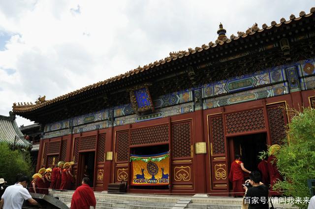 雍和宫是你来北京一定不能错过的景点,来沾沾乾隆出生地的喜气