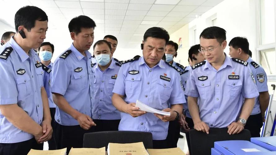 日照公安 会议期间,与会人员实地观摩了东港分局万平口风景区派出所