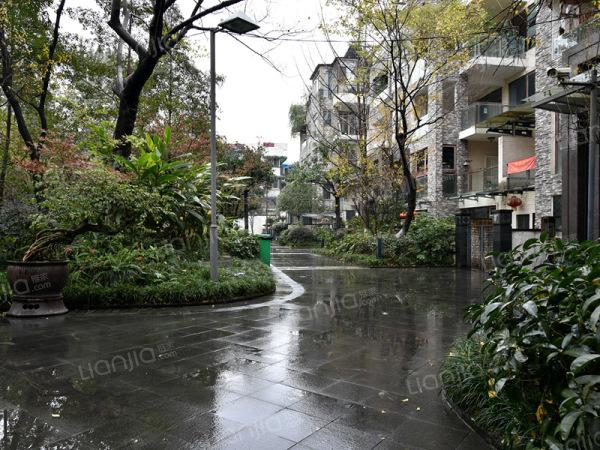 浣花溪内 没有比它更新的别墅了 带双车位