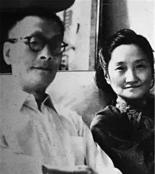 母亲去世翁香光积怨久矣,冲陆小曼嘶吼:你为什么抓住我父亲不放|陆