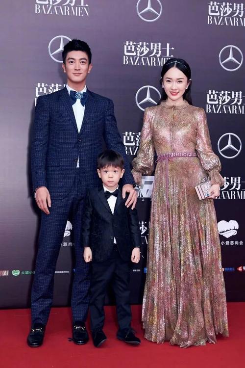 霍思燕一家三口