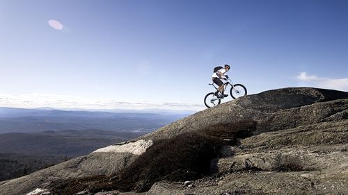 山地自行车运动桌面壁纸