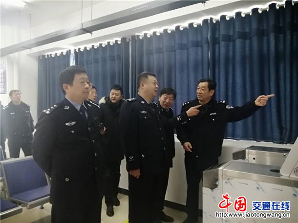 安徽泗县新任副县长公安局长李杰政委赵守文一行深入交警大队检查指导