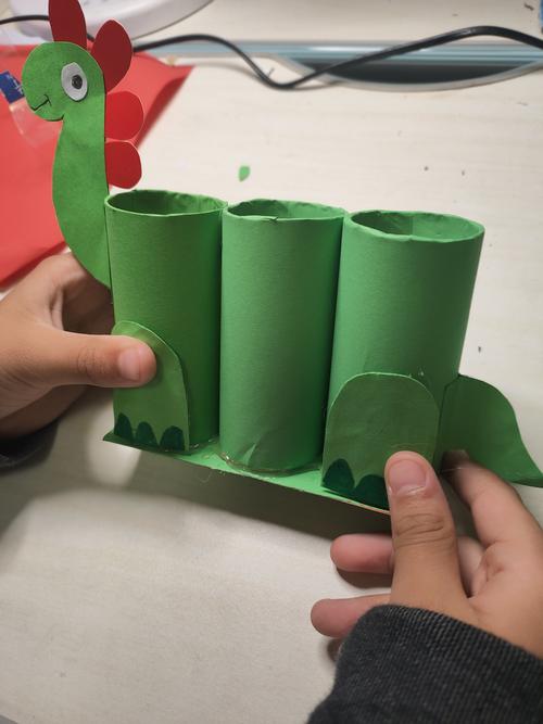 变废为宝创造未来——云兴小学二六班陆皓辰,卫生纸筒