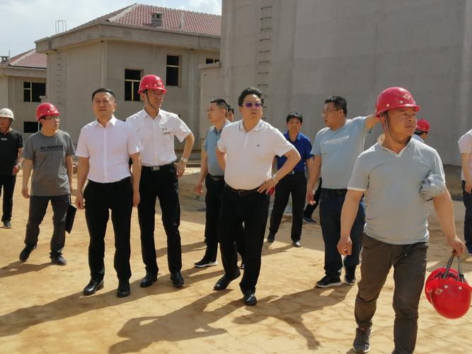 潞城区委书记秦苏良 长治公司党委书记李俊虎——现场办公解决申庄村