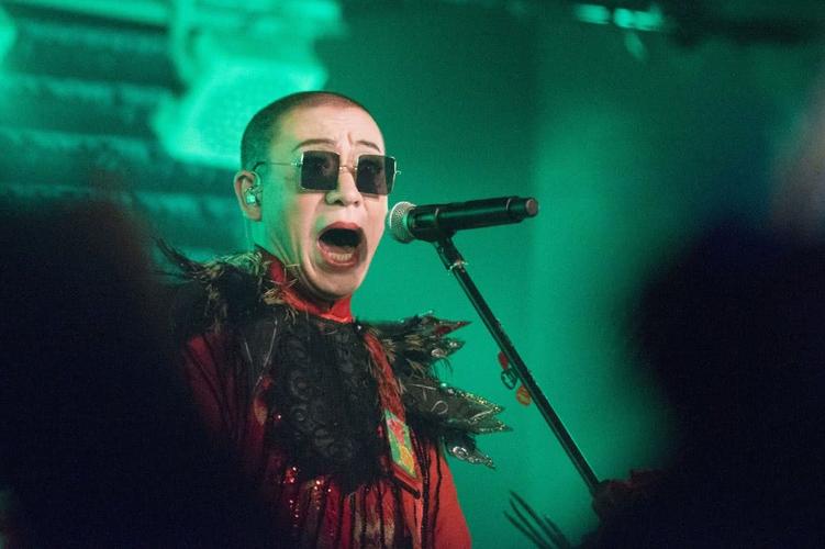 梁龙在《吐槽大会》上直言"口红一哥"迟早会过气