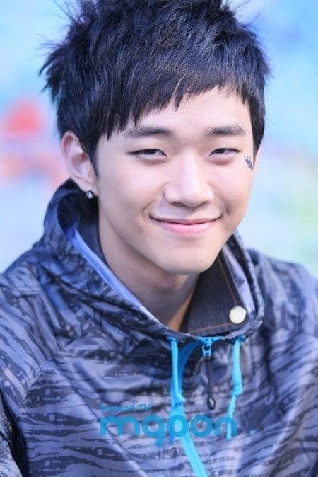 2pm成员:李俊昊