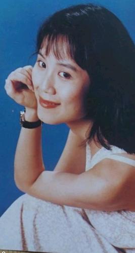 影视明星的私房照,你难得一见的照片:严晓频篇