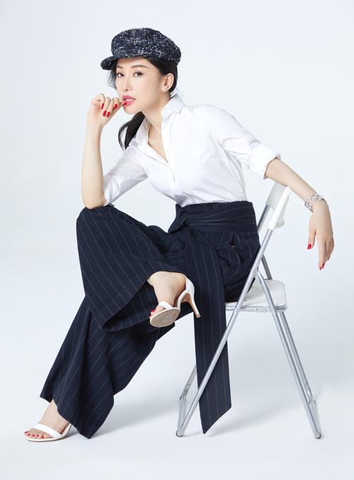 朱子岩客串出演《河神2》戏份出彩,写真演绎干练优雅