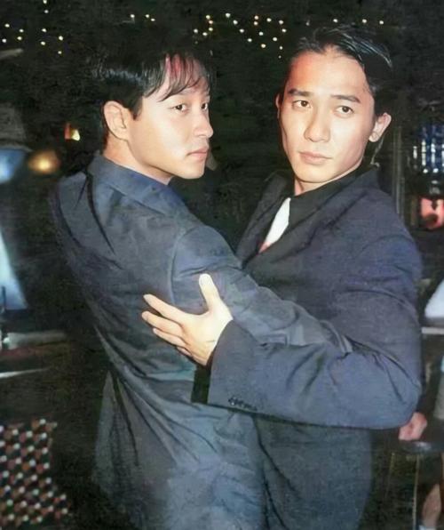 张国荣梁朝伟现场跳探戈