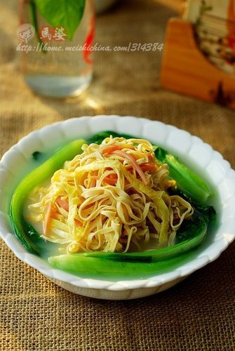 【豆浆版大煮干丝】原料:黄豆100克.