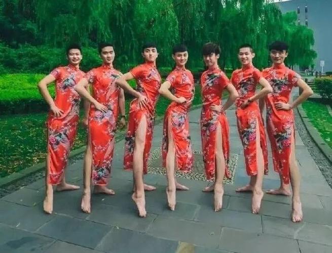 男生穿旗袍,妖艳程度简直可以6到飞起