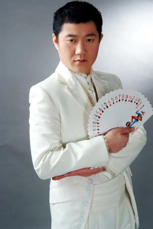 中国赌王马洪刚马洪刚老婆图片