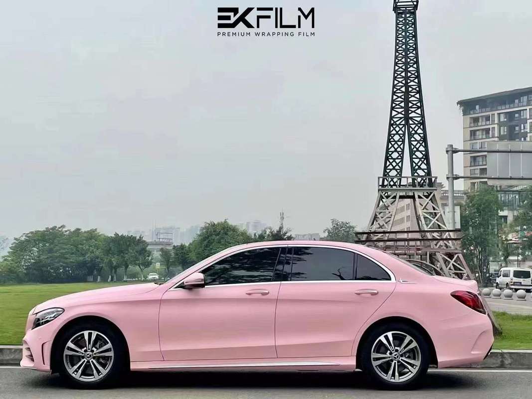 ekfilmek案例分享奔驰c200l车身改色贴膜消光樱语粉