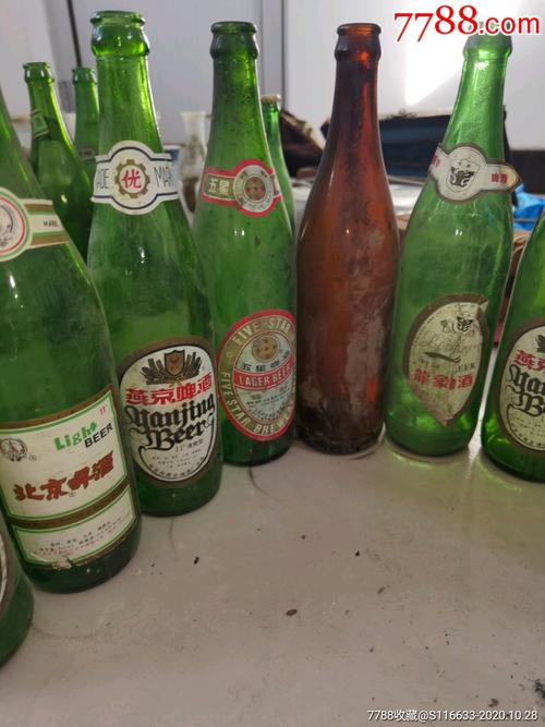 >> 90年代,燕京啤酒,龙象啤酒,北京啤酒,玉泉山啤酒,瓶子,共13个合售!