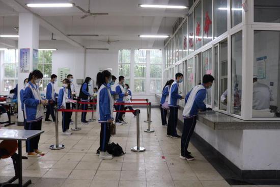 即墨初三学生开学,多部门联动"护航"