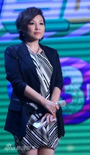 李静  刘恺威李静卖萌合影; 图文:《非常静距离》-李静; "非常静距离"