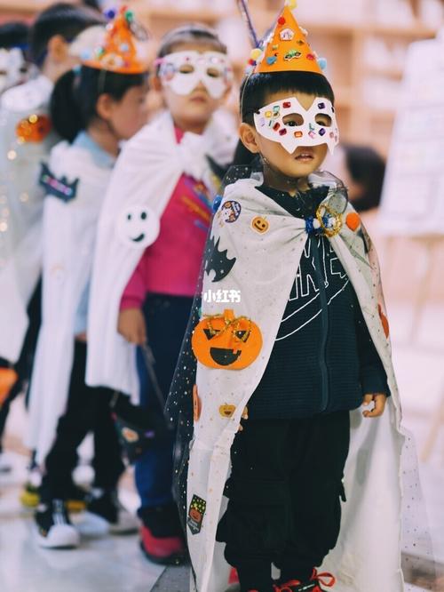 万圣节自己diy一身服装如何?_万圣节去哪玩_披风_面罩