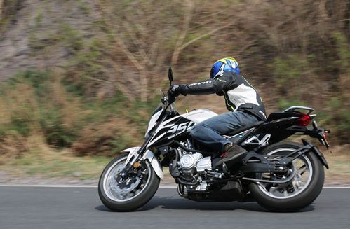 24780元起表现均衡易上手的双缸街车kp350