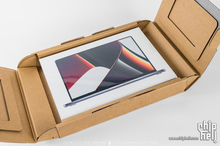 16寸m1max开箱你们觉得是厚了还是薄了