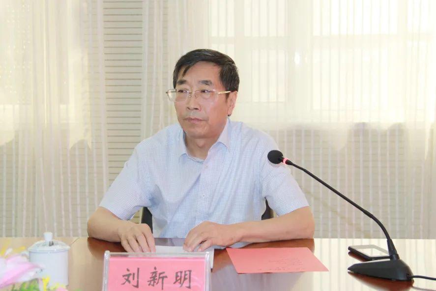 忻州一中召开干部任职大会陈汉明担任党委副书记校长职务