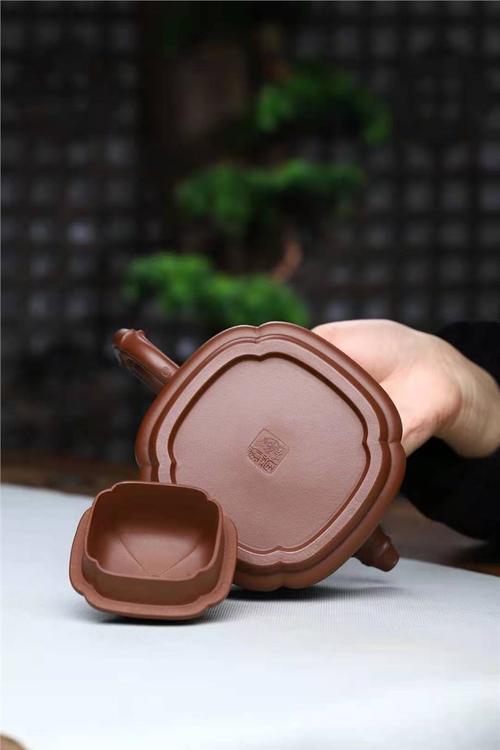 刘莹紫砂壶作品|原矿底槽清四方竹鼎壶680cc手制正品