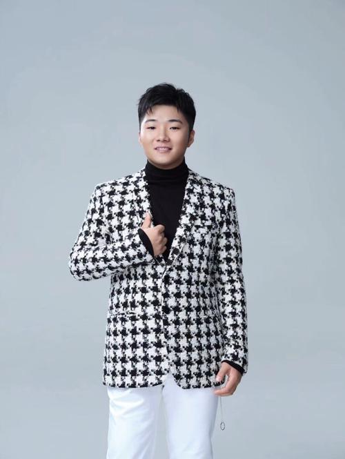 白小白献唱相遇别离同名主题曲深情诠释唯有时光与爱不可辜负