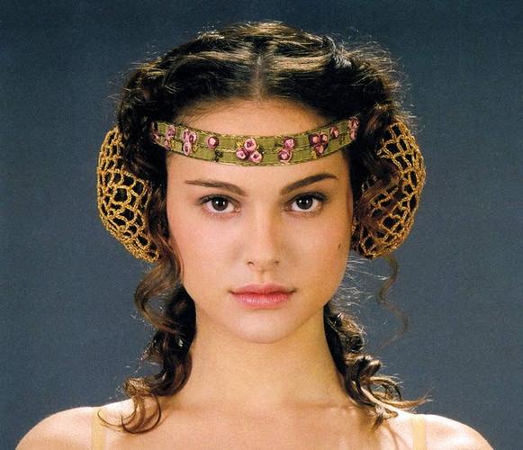 莱娅公主的星战经典金色比基尼造型对世界的影响力