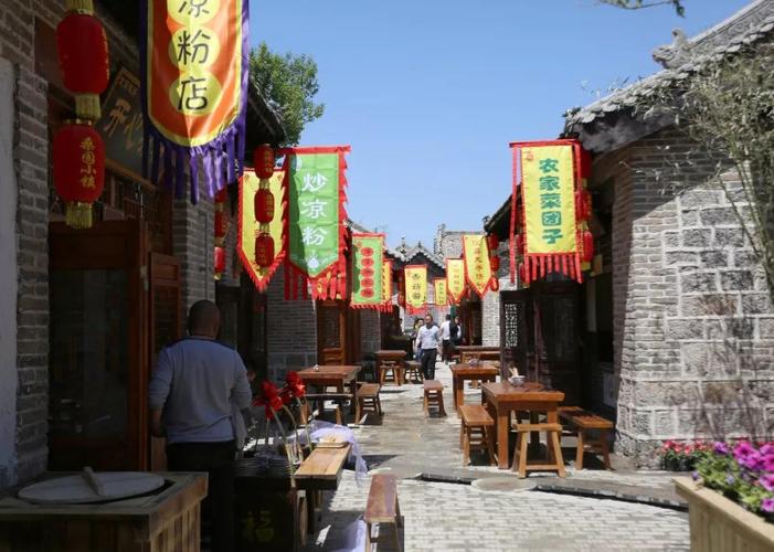 鹤壁的桑园小镇,众多美食爱好者心目中天堂,人气相当旺盛